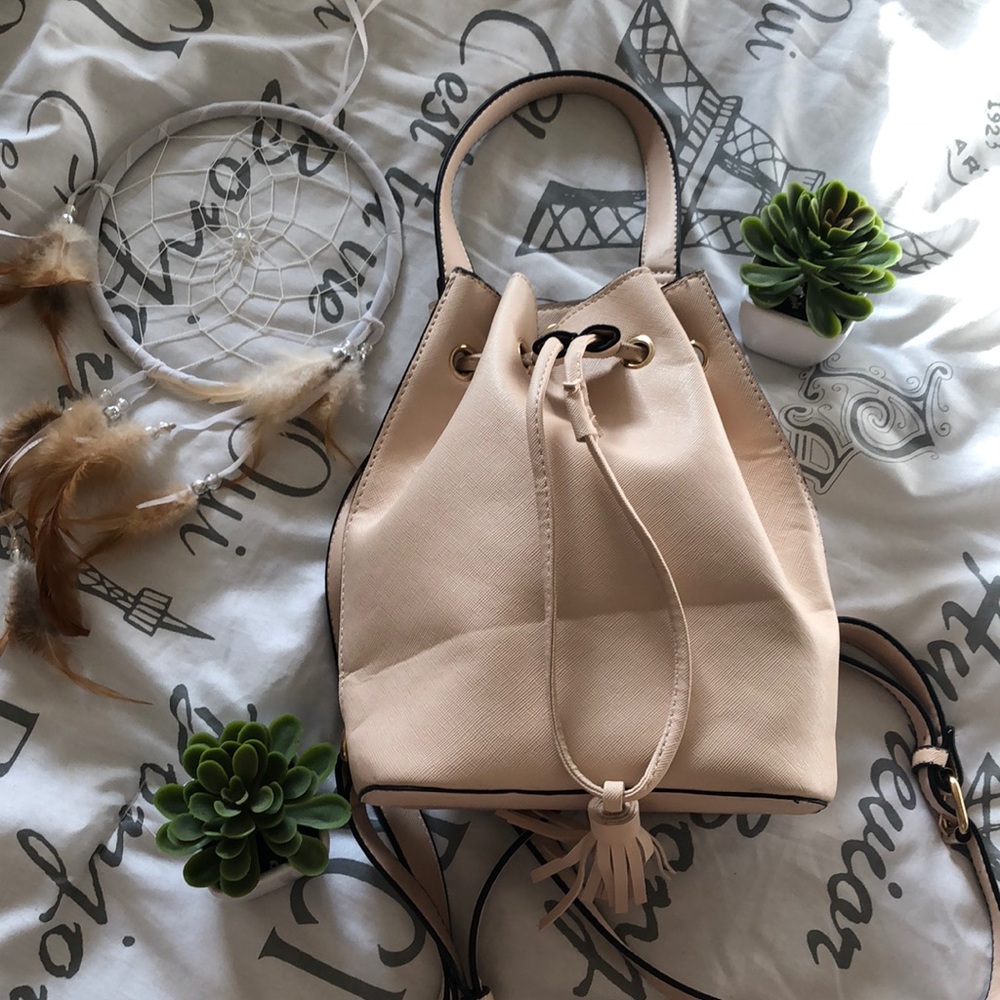🌸rose gold nude pink bucket handbag backpack 🌸